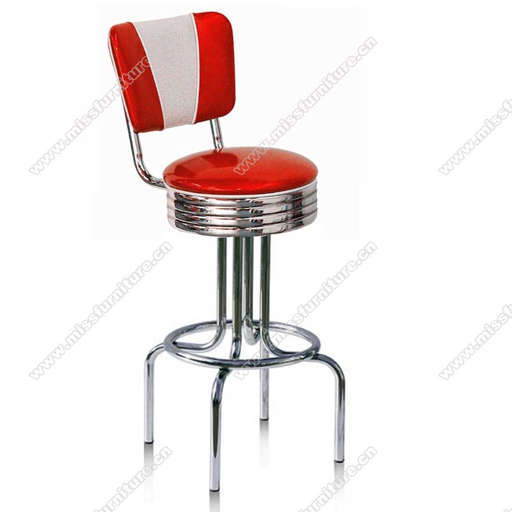 Classic V back red leather american retro diner bar chairs and round bar table set, 1950s retro american diner bar chairs with bar table set ,American 1950s style retro diner bar chairs and table set furniture M-8601